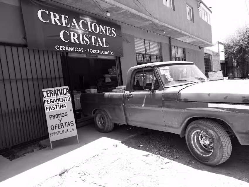 Cer&aacute;micas y Sanitarios CREACIONES CRISTAL