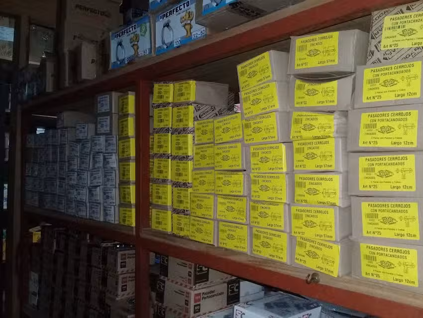 Distribuidora de Ferreter&iacute;a y Sanitarios (distribuidorarv.ar)