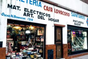 Ferretería/Sanitarios . CASA LOYACONO.