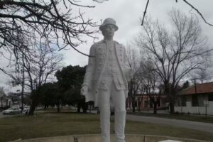 Monumento a Pedro Nicol&aacute;s Escribano
