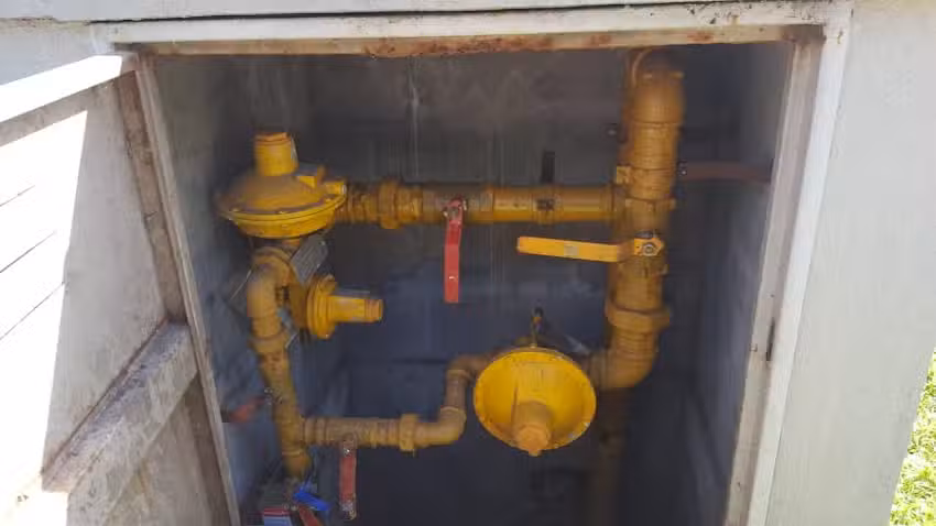 Plomeria/Gas &ndash; Sr. Enrique Santana