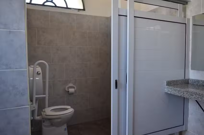 Sanitario Bajo Parque Quir&oacute;s